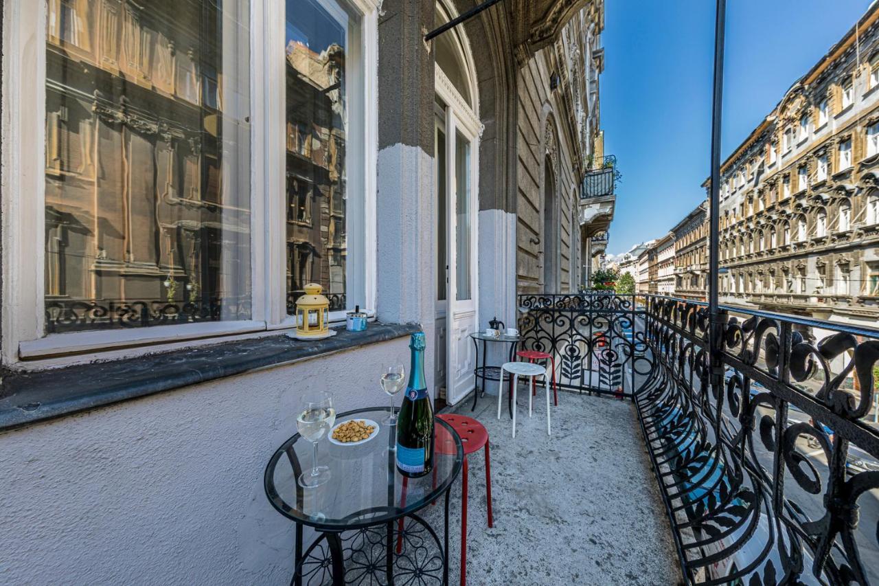 Luxury Art Deco Flat / Big Balcony Apartment Budapest Exterior photo